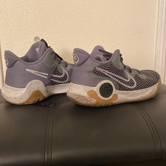 Nike 11.5 - Picture 9 of 15